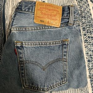 Vintage Levi’s 501 raw hem